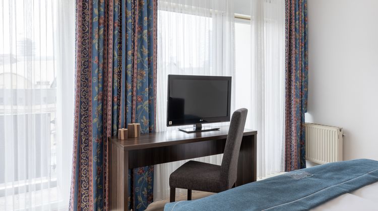 Novum Hotel Continental Frankfurt Room