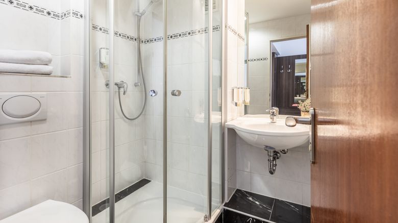 <b>Novum Hotel Continental Frankfurt Room</b>. Images powered by <a href="https://www.leonardoworldwide.com/" title="Leonardo Worldwide" target="_blank">Leonardo</a>.