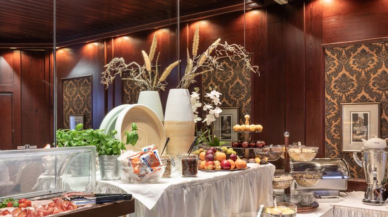 <b>Novum Hotel Continental Frankfurt Restaurant</b>. Images powered by <a href="https://www.leonardoworldwide.com/" title="Leonardo Worldwide" target="_blank">Leonardo</a>.
