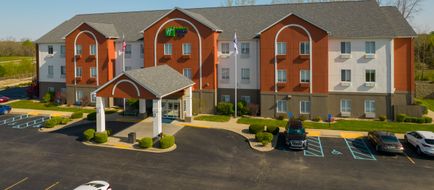 Holiday Inn Express Exterior