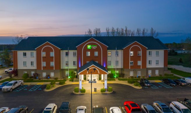 Holiday Inn Express Exterior