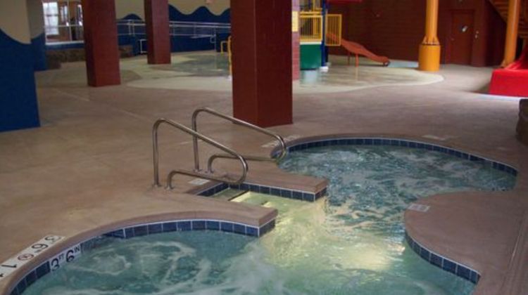 Holiday Inn Omaha Downtown-Airport Pool