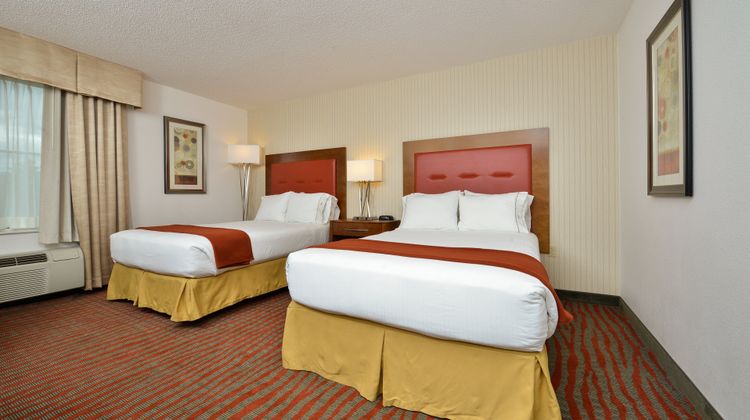 Holiday Inn Express Milford Room