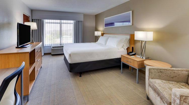 Holiday Inn Franklin-Cool Springs Room