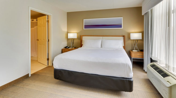Holiday Inn Franklin-Cool Springs Room