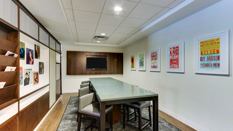 <b>Holiday Inn Franklin-Cool Springs Lobby</b>. Images powered by <a href="https://www.leonardoworldwide.com/" title="Leonardo Worldwide" target="_blank">Leonardo</a>.