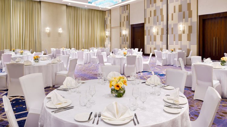 Staybridge Suites Al-Maktoum Airport Meeting