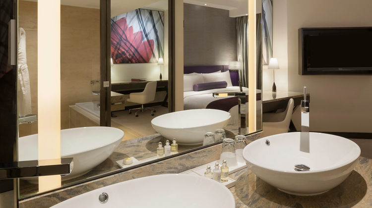 Gateway Hotel Suite
