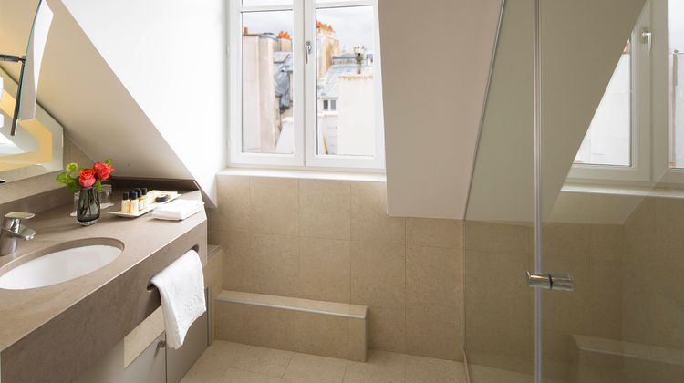 Le Relais Des Halles Room