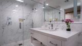 Beverly Hills Plaza Hotel & Spa Room