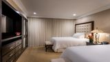 Beverly Hills Plaza Hotel & Spa Suite