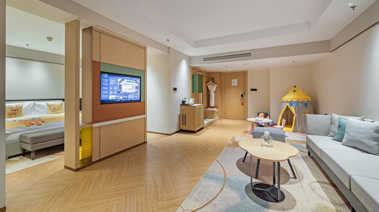 <b>Holiday Inn North Chongqing Suite</b>. Images powered by <a href="https://www.leonardoworldwide.com/" title="Leonardo Worldwide" target="_blank">Leonardo</a>.