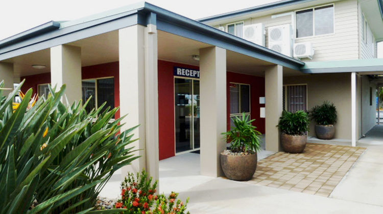 Port Denison Motor Inn Exterior