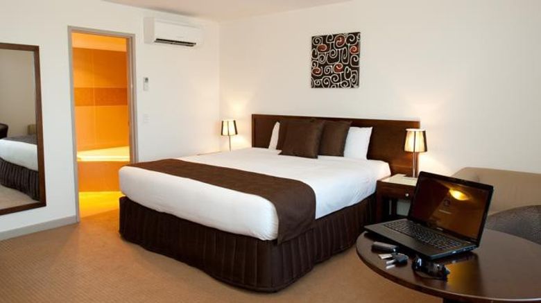 <b>Horsham International Hotel Room</b>. Images powered by <a href="https://www.leonardoworldwide.com/" title="Leonardo Worldwide" target="_blank">Leonardo</a>.