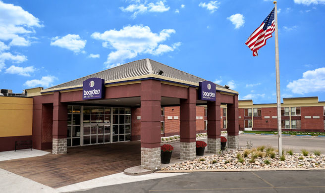 Boarders Inn & Suites by Cobblestone Exterior