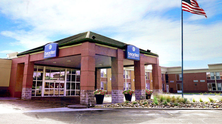 Boarders Inn & Suites by Cobblestone Exterior