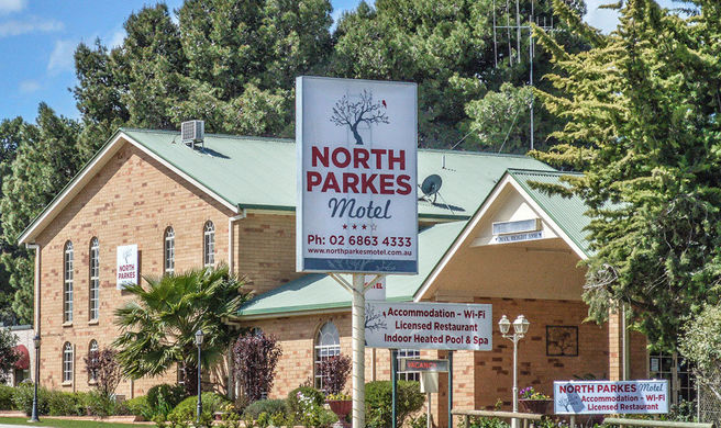 North Parkes Motel Exterior