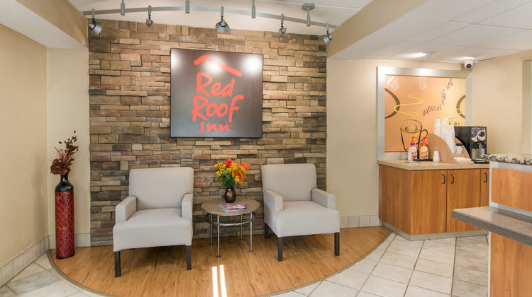 Red Roof Inn Durham - Triangle Park Lobby