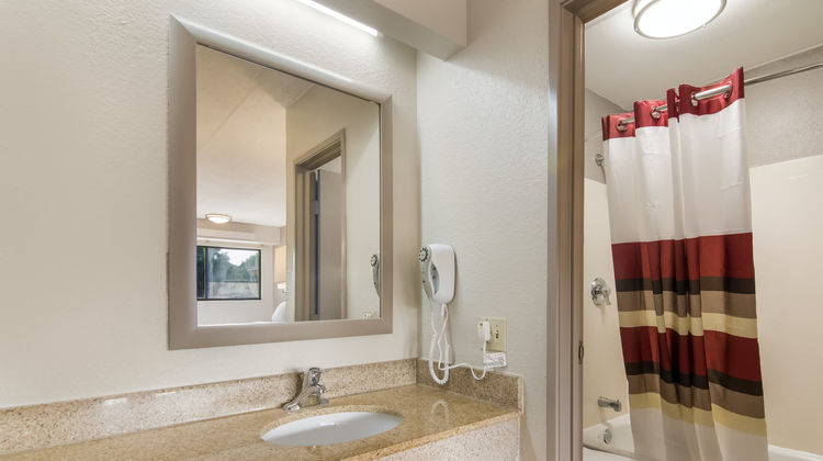 Red Roof Inn Durham - Triangle Park Room