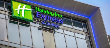 Holiday Inn Express/Stes Sunshine Coast Exterior