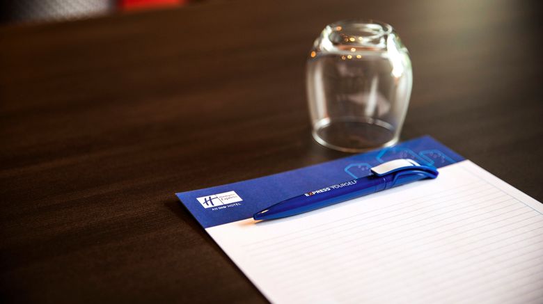 <b>Holiday Inn Express/Stes Sunshine Coast Meeting</b>. Images powered by <a href="https://www.leonardoworldwide.com/" title="Leonardo Worldwide" target="_blank">Leonardo</a>.