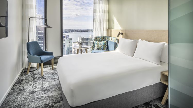 Holiday Inn Express Auckland City Centre Room