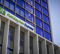 Holiday Inn Express Auckland City Centre Exterior