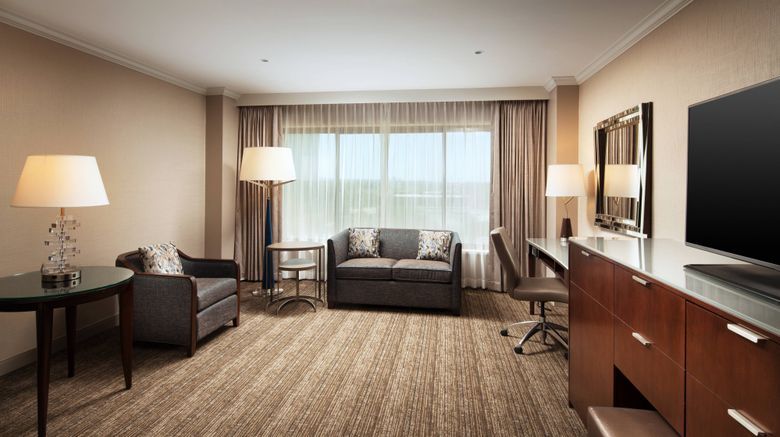 <b>The Westin South Coast Plaza, Costa Mesa Suite</b>. Images powered by <a href="https://www.leonardoworldwide.com/" title="Leonardo Worldwide" target="_blank">Leonardo</a>.