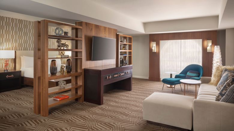<b>Renaissance Phoenix Downtown Hotel Suite</b>. Images powered by <a href="https://www.leonardoworldwide.com/" title="Leonardo Worldwide" target="_blank">Leonardo</a>.