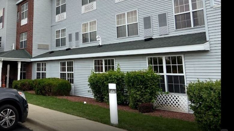 <b>Holiday Inn Express & Stes Pt Washington Exterior</b>. Images powered by <a href="https://www.leonardoworldwide.com/" title="Leonardo Worldwide" target="_blank">Leonardo</a>.