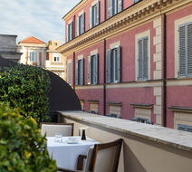 J K Place Roma Exterior