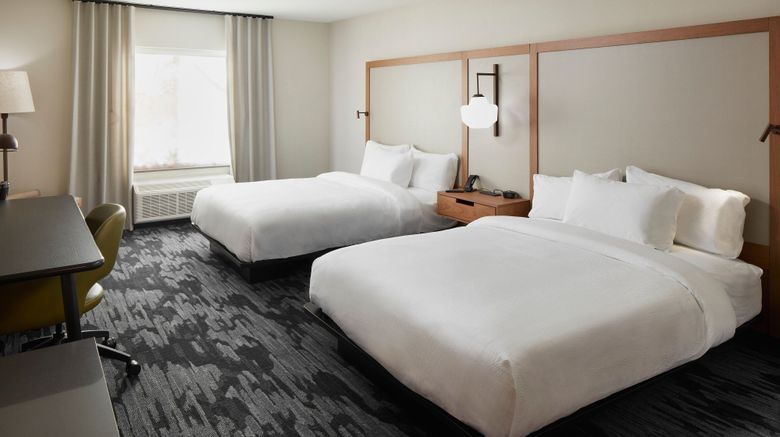 <b>Fairfield Inn & Suites Stony Creek Room</b>. Images powered by <a href="https://www.leonardoworldwide.com/" title="Leonardo Worldwide" target="_blank">Leonardo</a>.