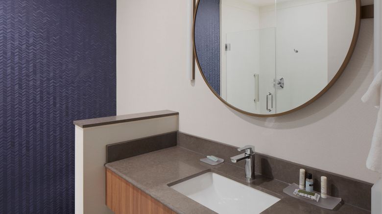 <b>Fairfield Inn & Suites Stony Creek Room</b>. Images powered by <a href="https://www.leonardoworldwide.com/" title="Leonardo Worldwide" target="_blank">Leonardo</a>.