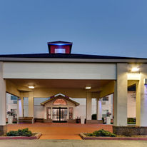 Holiday Inn Express Hotel & Suites