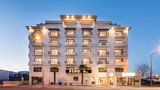 Fino Hotel & Suites Exterior
