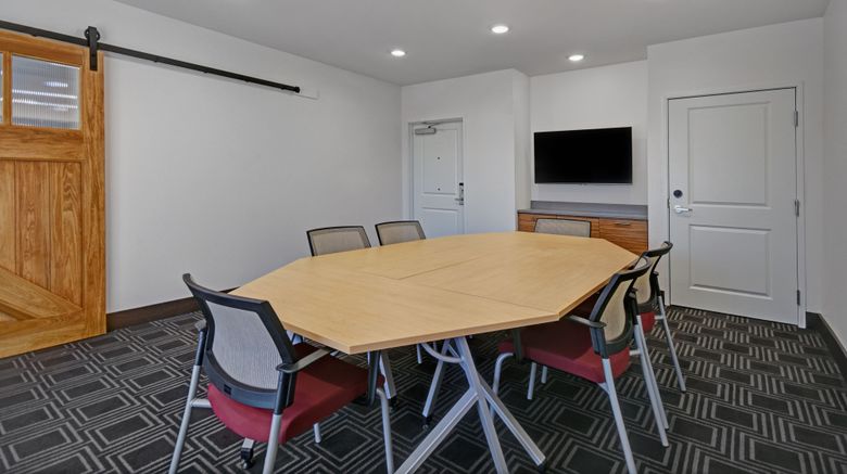 <b>TownePlace Suites Grand Rapids Wyoming Meeting</b>. Images powered by <a href="https://www.leonardoworldwide.com/" title="Leonardo Worldwide" target="_blank">Leonardo</a>.