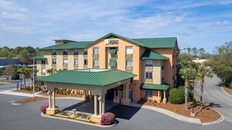 <b>Holiday Inn Express & Suites Exterior</b>. Images powered by <a href="https://www.leonardoworldwide.com/" title="Leonardo Worldwide" target="_blank">Leonardo</a>.