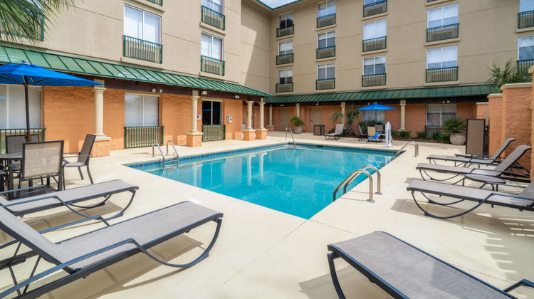 Holiday Inn Express & Suites Pool