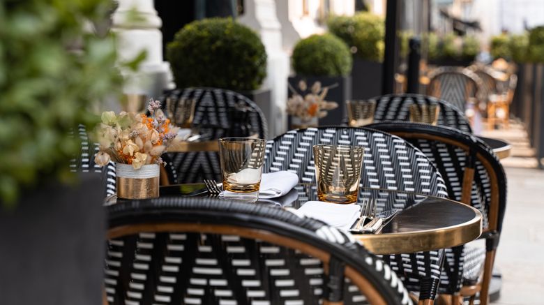 <b>Grand Powers Paris Restaurant</b>. Images powered by <a href=https://www.travelagewest.com/Hotels/Paris/