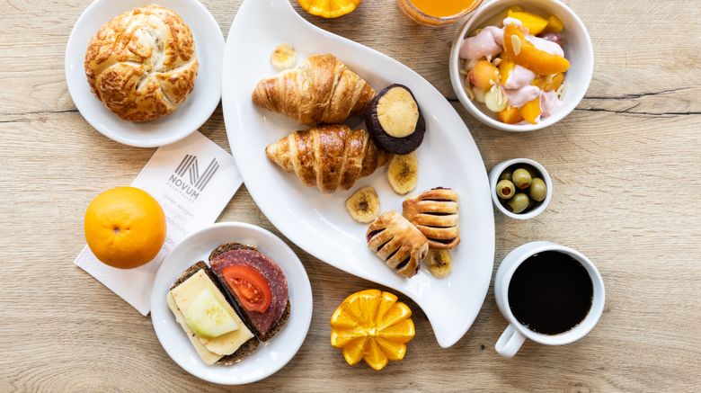 <b>Novum Hotel Ambassador Essen Restaurant</b>. Images powered by <a href="https://www.leonardoworldwide.com/" title="Leonardo Worldwide" target="_blank">Leonardo</a>.
