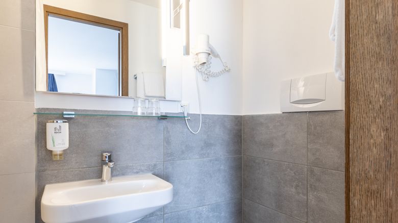 <b>Novum Hotel Ambassador Essen Room</b>. Images powered by <a href="https://www.leonardoworldwide.com/" title="Leonardo Worldwide" target="_blank">Leonardo</a>.