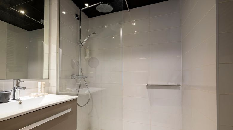 <b>Hotel Le Bugatti Room</b>. Images powered by <a href="https://www.leonardoworldwide.com/" title="Leonardo Worldwide" target="_blank">Leonardo</a>.