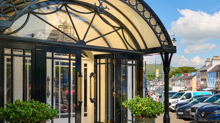 The Lansdowne Kenmare Exterior