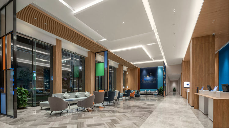 Holiday Inn Express Silver Beach Lobby