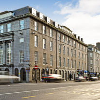 Royal Athenaeum Suites