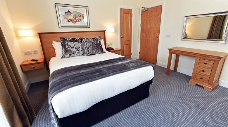 <b>Royal Athenaeum Suites Room</b>. Images powered by <a href="https://www.leonardoworldwide.com/" title="Leonardo Worldwide" target="_blank">Leonardo</a>.