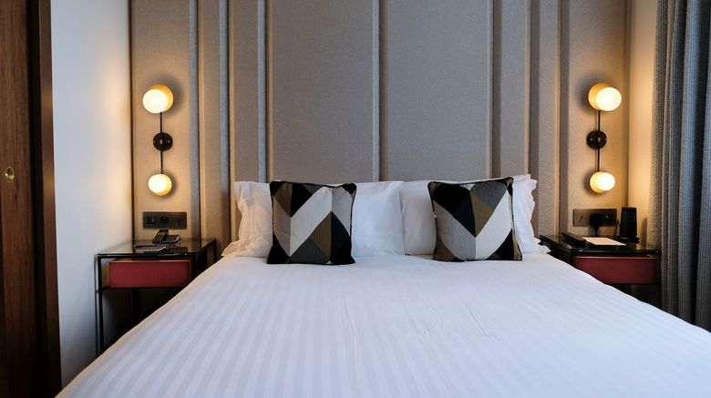 <b>Maison Breguet Room</b>. Images powered by <a href="https://www.leonardoworldwide.com/" title="Leonardo Worldwide" target="_blank">Leonardo</a>.