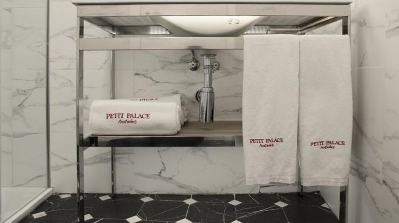 <b>Petit Palace Chueca Room</b>. Images powered by <a href="https://www.leonardoworldwide.com/" title="Leonardo Worldwide" target="_blank">Leonardo</a>.