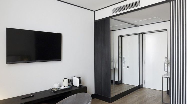 ICON Embassy Room