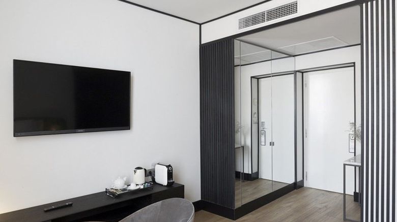 <b>ICON Embassy Room</b>. Images powered by <a href="https://www.leonardoworldwide.com/" title="Leonardo Worldwide" target="_blank">Leonardo</a>.